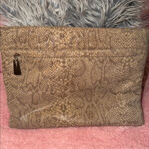 Chic Snakeskin Patterned Clutch
